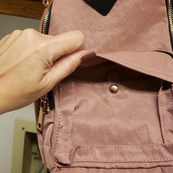 Sol ans Selene Hustle Sling Backpack - Picture 7 of 13